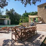 Uzes - Climatisation, Piscine Et Petanque Vallabrix