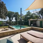 Uzes - Climatisation, Piscine Et Petanque Villa