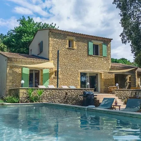 Climatisee, Piscine Et Terrain De Petanque Vallabrix