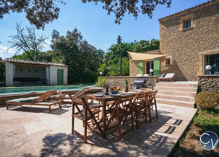 Uzes - Climatisation, Piscine Et Petanque Vallabrix