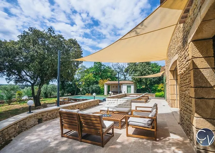Uzes - Climatisation, Piscine Et Petanque *