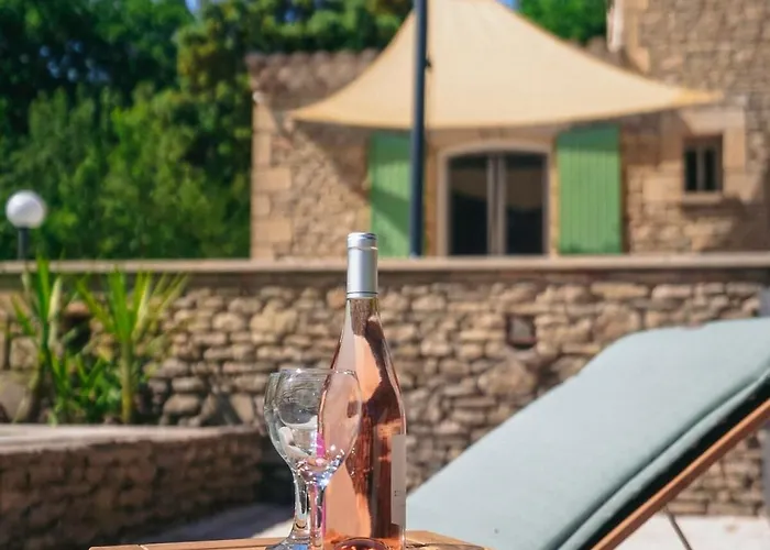 Uzes - Climatisation, Piscine Et Petanque Vila
